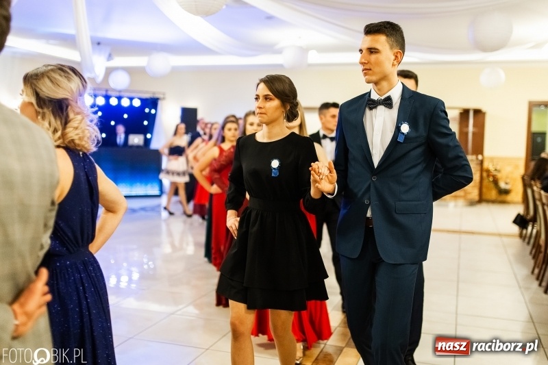 Zdjęcie w galerii na portalu naszraciborz.pl: Studniówka raciborskiego Mechanika w Anielskim Młynie FOTO i WIDEO wiadomości z regionu