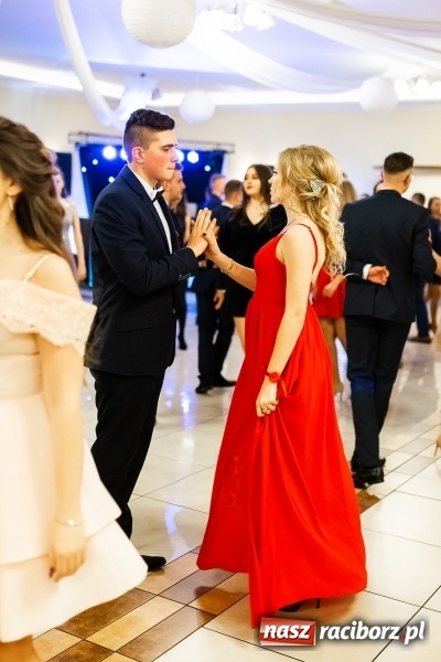 Zdjęcie w galerii na portalu naszraciborz.pl: Studniówka raciborskiego Mechanika w Anielskim Młynie FOTO i WIDEO wiadomości z regionu