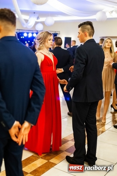 Zdjęcie w galerii na portalu naszraciborz.pl: Studniówka raciborskiego Mechanika w Anielskim Młynie FOTO i WIDEO wiadomości z regionu