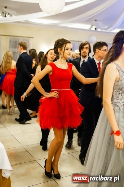 Zdjęcie w galerii na portalu naszraciborz.pl: Studniówka raciborskiego Mechanika w Anielskim Młynie FOTO i WIDEO wiadomości z regionu