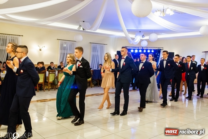 Zdjęcie w galerii na portalu naszraciborz.pl: Studniówka raciborskiego Mechanika w Anielskim Młynie FOTO i WIDEO wiadomości z regionu