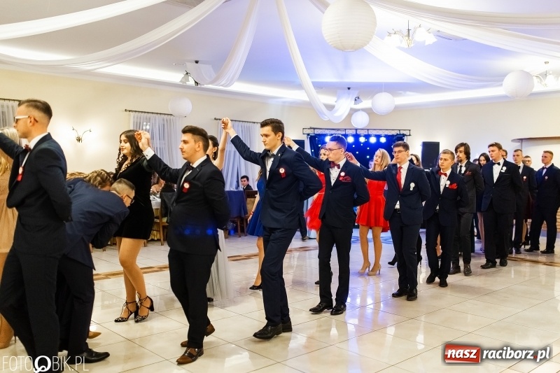 Zdjęcie w galerii na portalu naszraciborz.pl: Studniówka raciborskiego Mechanika w Anielskim Młynie FOTO i WIDEO wiadomości z regionu