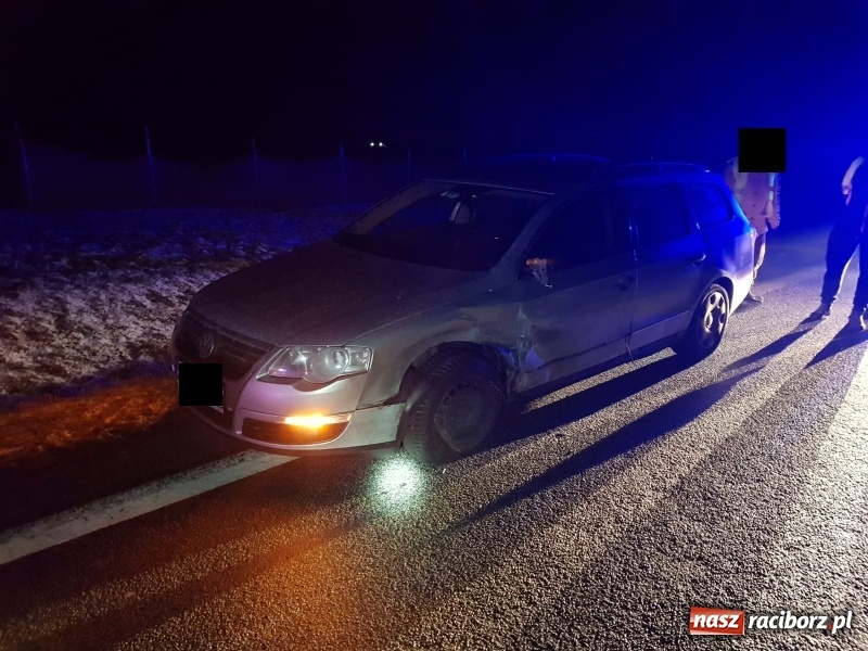 Zdjęcie w galerii na portalu naszraciborz.pl: Zderzenie seata i passata na DK 45  wiadomości z regionu