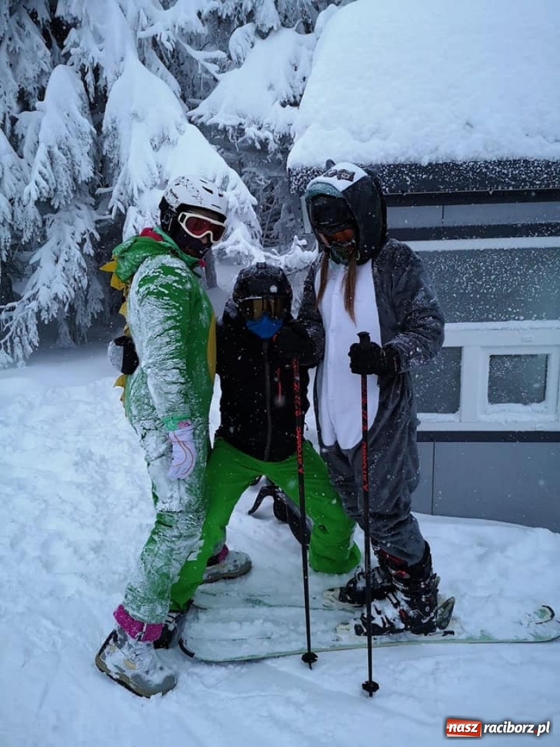 Zdjęcie w galerii na portalu naszraciborz.pl: II LO szusuje w najlepsze! - relacja uczniów  wiadomości z regionu