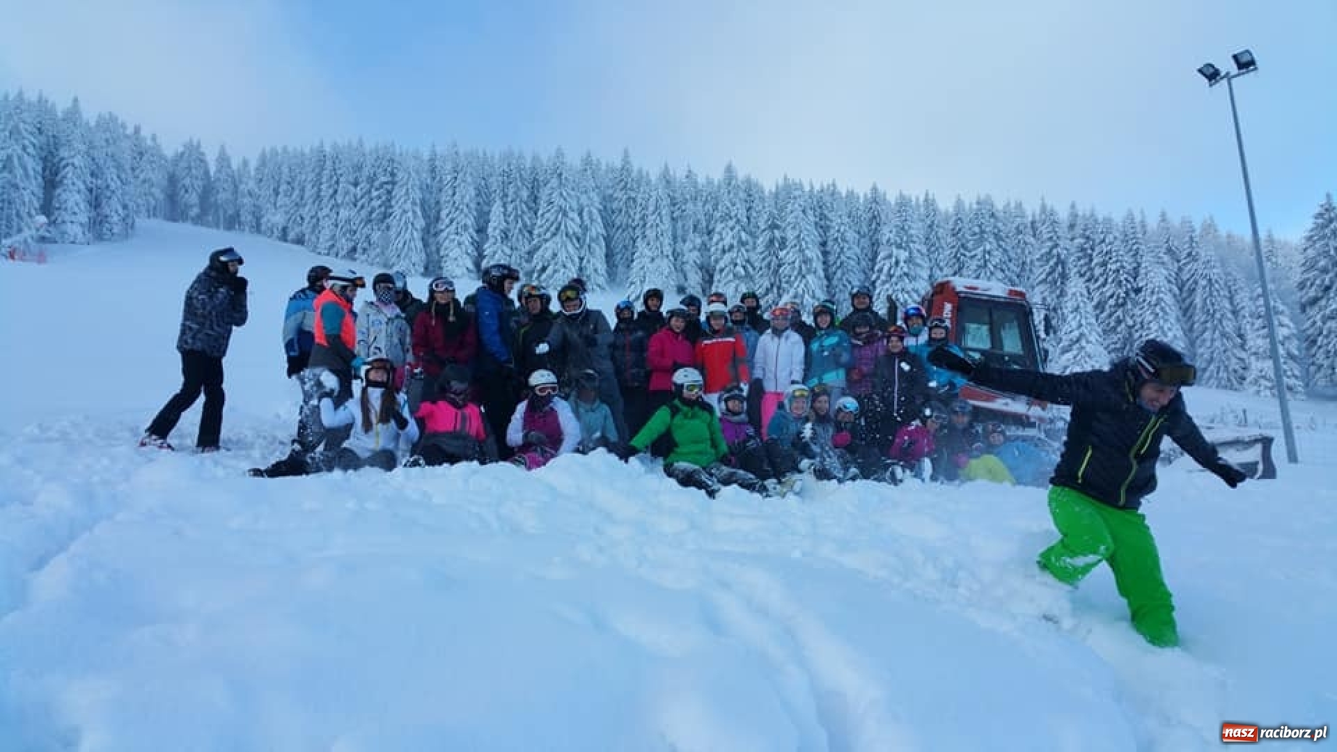 Zdjęcie w galerii na portalu naszraciborz.pl: II LO szusuje w najlepsze! - relacja uczniów  wiadomości z regionu