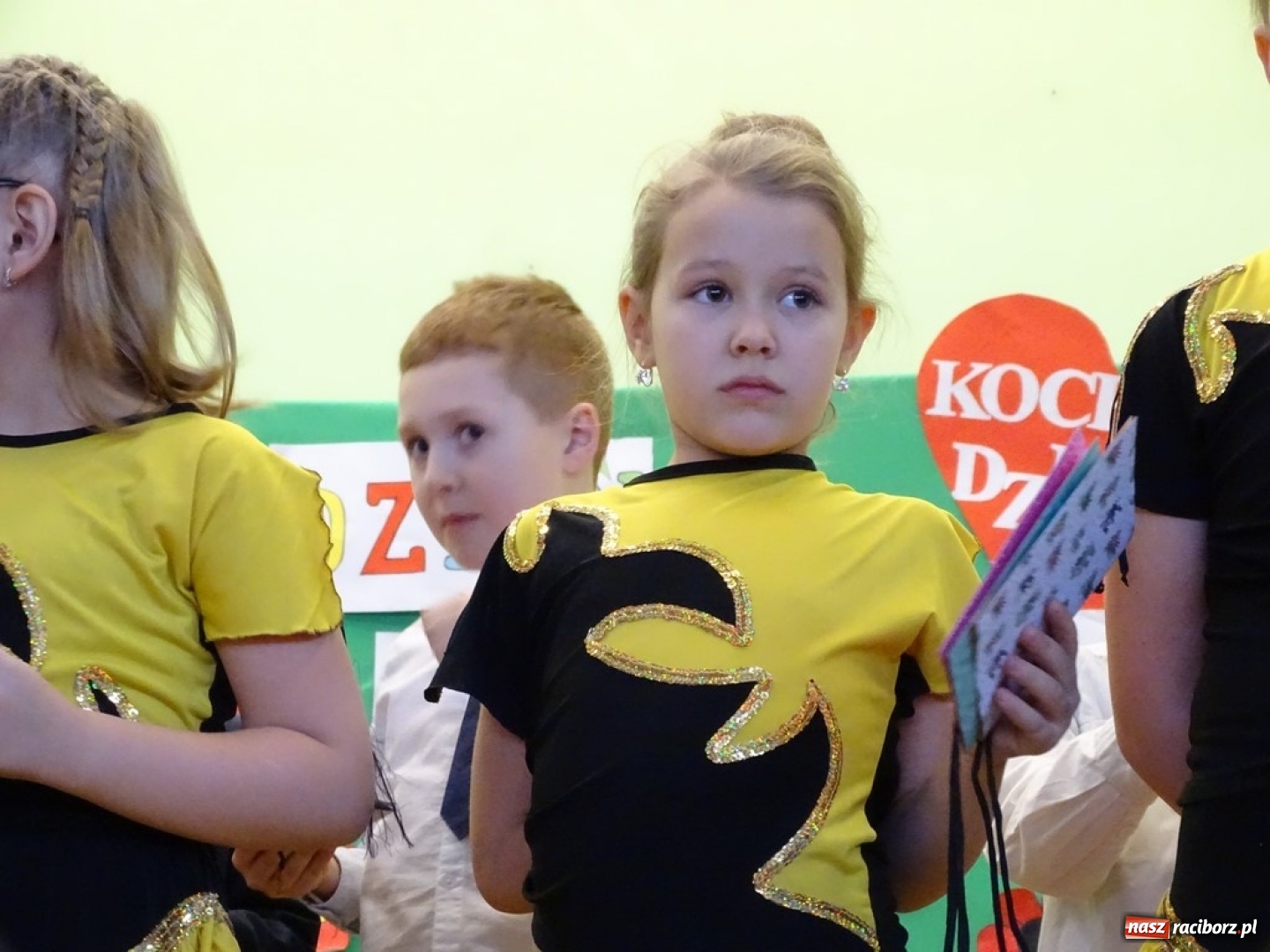 Zdjęcie w galerii na portalu naszraciborz.pl: Światowy pokaz mody w Kobyli wiadomości z regionu