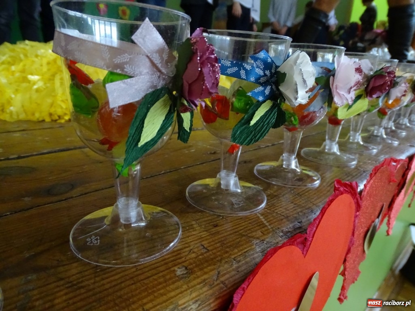 Zdjęcie w galerii na portalu naszraciborz.pl: Światowy pokaz mody w Kobyli wiadomości z regionu