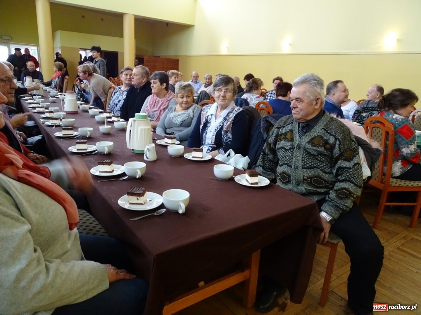 Zdjęcie w galerii na portalu naszraciborz.pl: Światowy pokaz mody w Kobyli wiadomości z regionu