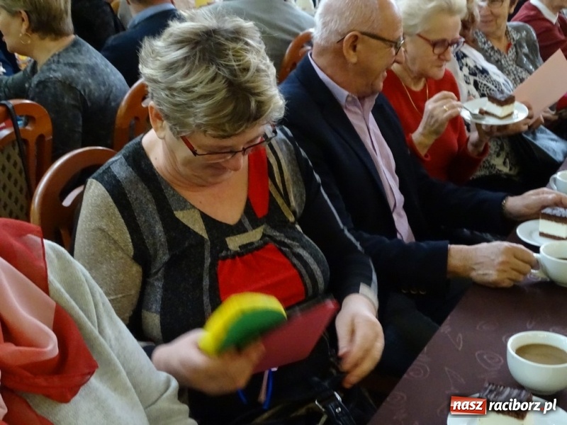 Zdjęcie w galerii na portalu naszraciborz.pl: Światowy pokaz mody w Kobyli wiadomości z regionu