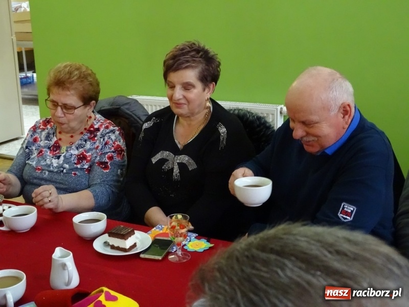 Zdjęcie w galerii na portalu naszraciborz.pl: Światowy pokaz mody w Kobyli wiadomości z regionu