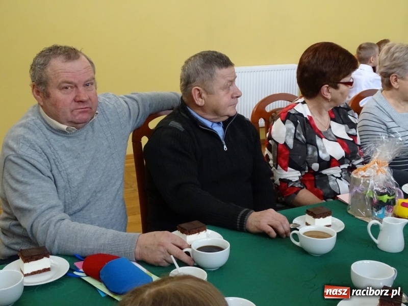 Zdjęcie w galerii na portalu naszraciborz.pl: Światowy pokaz mody w Kobyli wiadomości z regionu