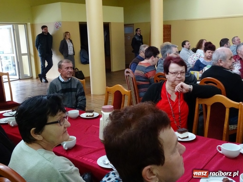 Zdjęcie w galerii na portalu naszraciborz.pl: Światowy pokaz mody w Kobyli wiadomości z regionu