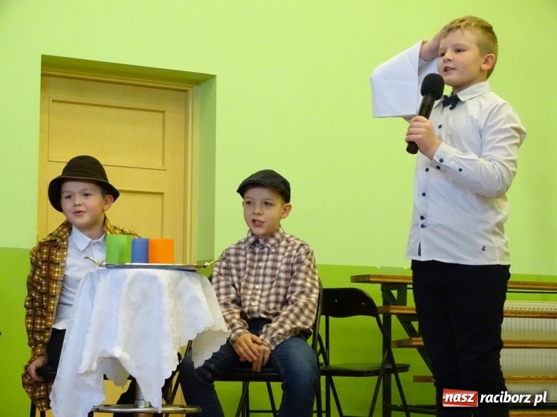 Zdjęcie w galerii na portalu naszraciborz.pl: Światowy pokaz mody w Kobyli wiadomości z regionu