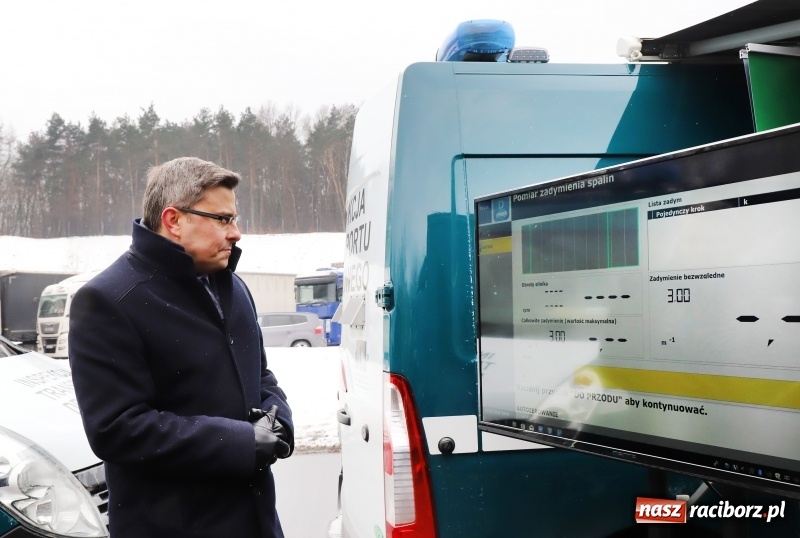 Zdjęcie w galerii na portalu naszraciborz.pl: Na śląskich drogach pojawił się zielony TRANSFORMERS FOTO i WIDEO wiadomości z regionu