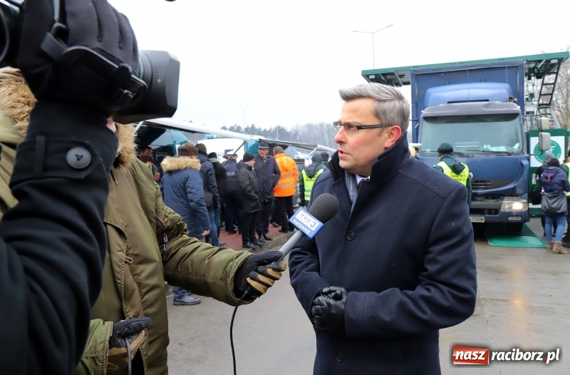 Zdjęcie w galerii na portalu naszraciborz.pl: Na śląskich drogach pojawił się zielony TRANSFORMERS FOTO i WIDEO wiadomości z regionu