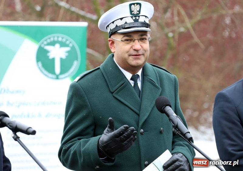 Zdjęcie w galerii na portalu naszraciborz.pl: Na śląskich drogach pojawił się zielony TRANSFORMERS FOTO i WIDEO wiadomości z regionu