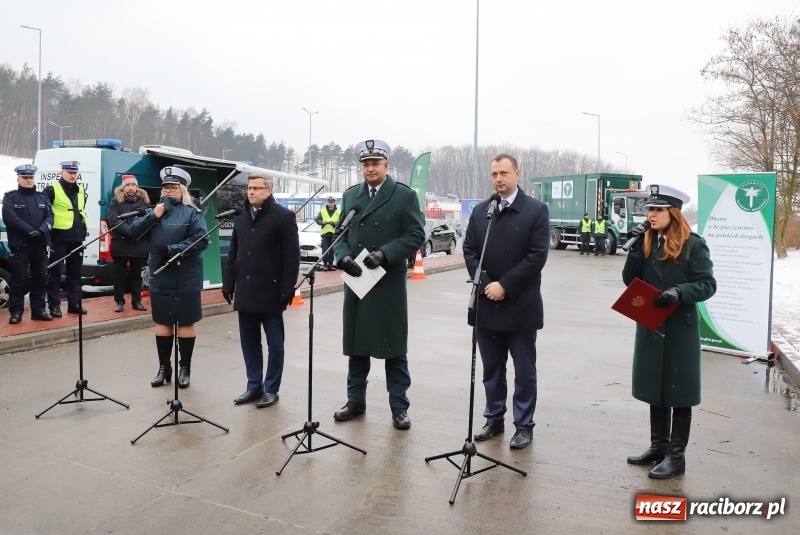Zdjęcie w galerii na portalu naszraciborz.pl: Na śląskich drogach pojawił się zielony TRANSFORMERS FOTO i WIDEO wiadomości z regionu