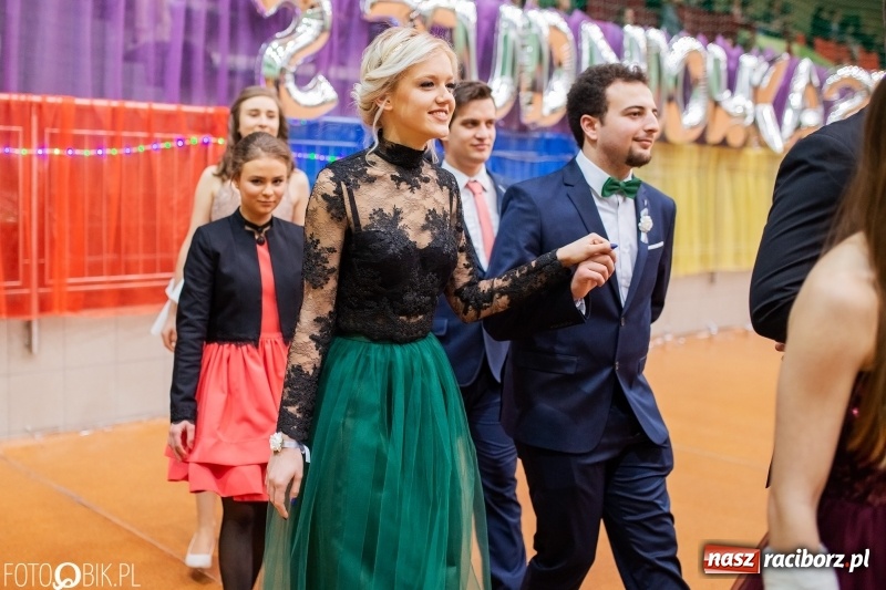 Zdjęcie w galerii na portalu naszraciborz.pl: I LO wybrało na studniówkę Arenę Rafako FOTO i WIDEO wiadomości z regionu