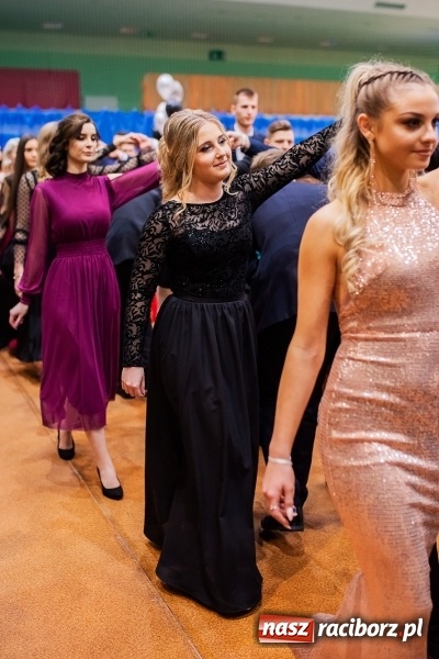 Zdjęcie w galerii na portalu naszraciborz.pl: I LO wybrało na studniówkę Arenę Rafako FOTO i WIDEO wiadomości z regionu