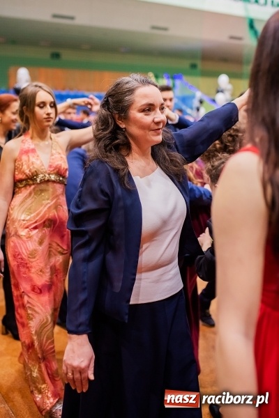 Zdjęcie w galerii na portalu naszraciborz.pl: I LO wybrało na studniówkę Arenę Rafako FOTO i WIDEO wiadomości z regionu