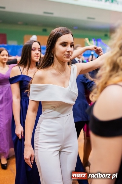 Zdjęcie w galerii na portalu naszraciborz.pl: I LO wybrało na studniówkę Arenę Rafako FOTO i WIDEO wiadomości z regionu