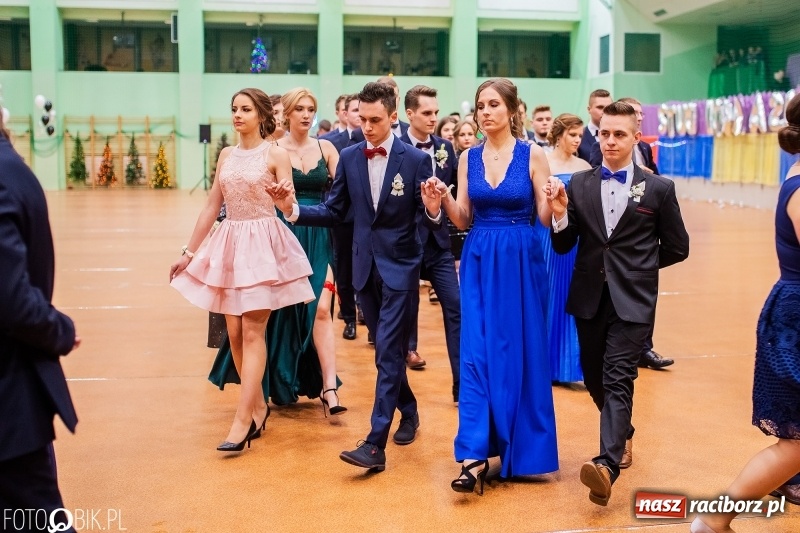 Zdjęcie w galerii na portalu naszraciborz.pl: I LO wybrało na studniówkę Arenę Rafako FOTO i WIDEO wiadomości z regionu