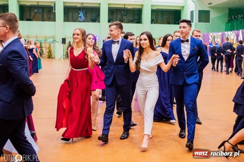 Zdjęcie w galerii na portalu naszraciborz.pl: I LO wybrało na studniówkę Arenę Rafako FOTO i WIDEO wiadomości z regionu