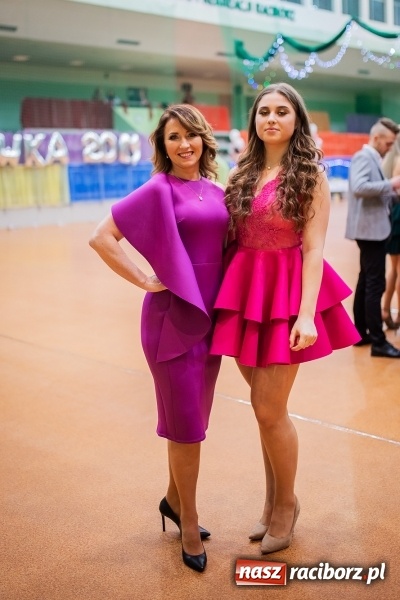 Zdjęcie w galerii na portalu naszraciborz.pl: I LO wybrało na studniówkę Arenę Rafako FOTO i WIDEO wiadomości z regionu