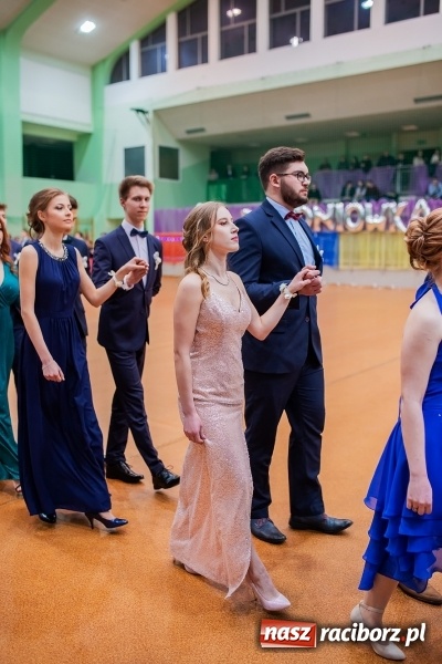 Zdjęcie w galerii na portalu naszraciborz.pl: I LO wybrało na studniówkę Arenę Rafako FOTO i WIDEO wiadomości z regionu