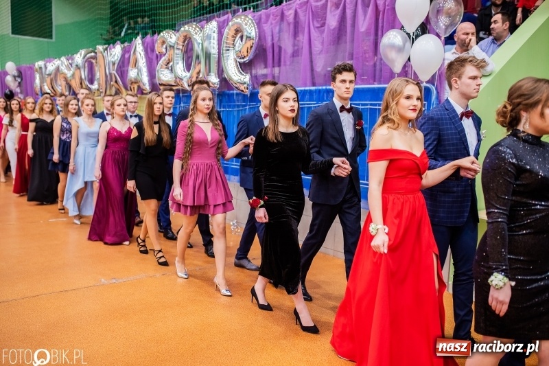 Zdjęcie w galerii na portalu naszraciborz.pl: I LO wybrało na studniówkę Arenę Rafako FOTO i WIDEO wiadomości z regionu