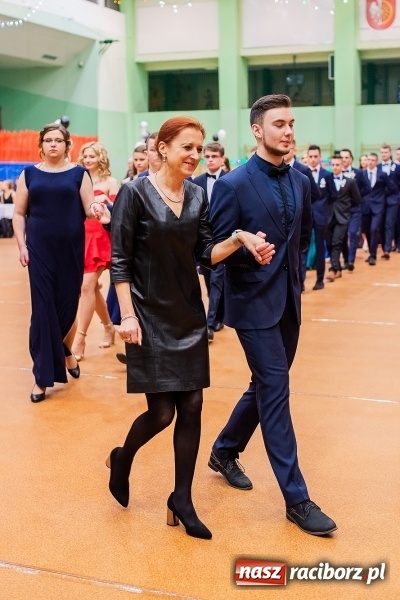 Zdjęcie w galerii na portalu naszraciborz.pl: I LO wybrało na studniówkę Arenę Rafako FOTO i WIDEO wiadomości z regionu