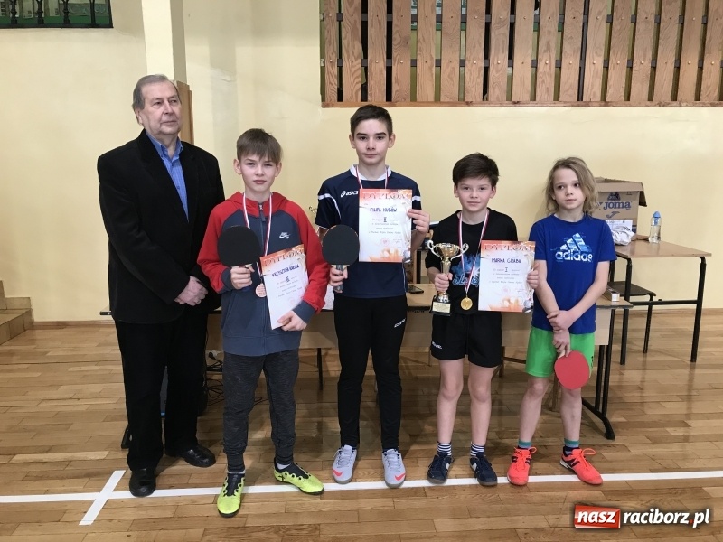 Zdjęcie w galerii na portalu naszraciborz.pl: Tenisiści stołowi walczyli o Puchar Wójta Gminy Nędza wiadomości z regionu