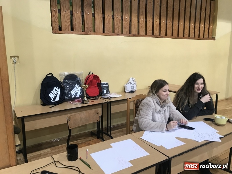 Zdjęcie w galerii na portalu naszraciborz.pl: Tenisiści stołowi walczyli o Puchar Wójta Gminy Nędza wiadomości z regionu