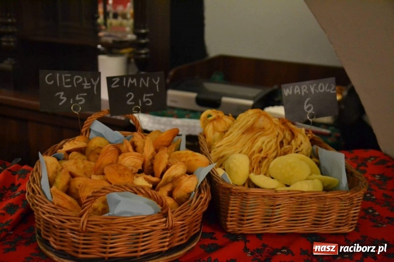 Zdjęcie w galerii na portalu naszraciborz.pl: Na zamku odbył się zlot browarów rzemieślniczych  wiadomości z regionu