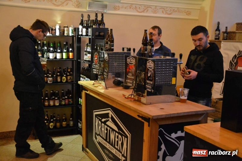 Zdjęcie w galerii na portalu naszraciborz.pl: Na zamku odbył się zlot browarów rzemieślniczych  wiadomości z regionu
