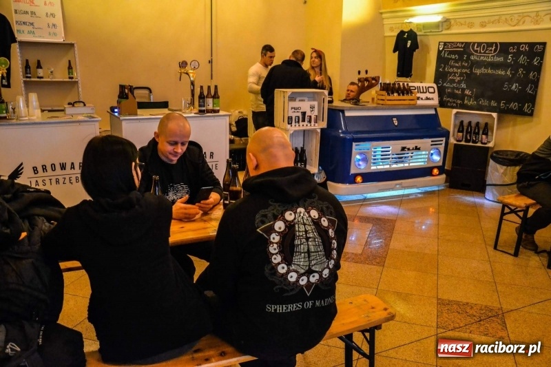 Zdjęcie w galerii na portalu naszraciborz.pl: Na zamku odbył się zlot browarów rzemieślniczych  wiadomości z regionu