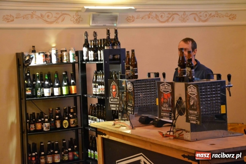 Zdjęcie w galerii na portalu naszraciborz.pl: Na zamku odbył się zlot browarów rzemieślniczych  wiadomości z regionu