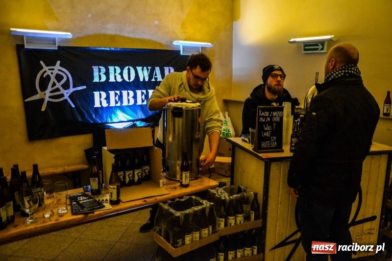 Zdjęcie w galerii na portalu naszraciborz.pl: Na zamku odbył się zlot browarów rzemieślniczych  wiadomości z regionu