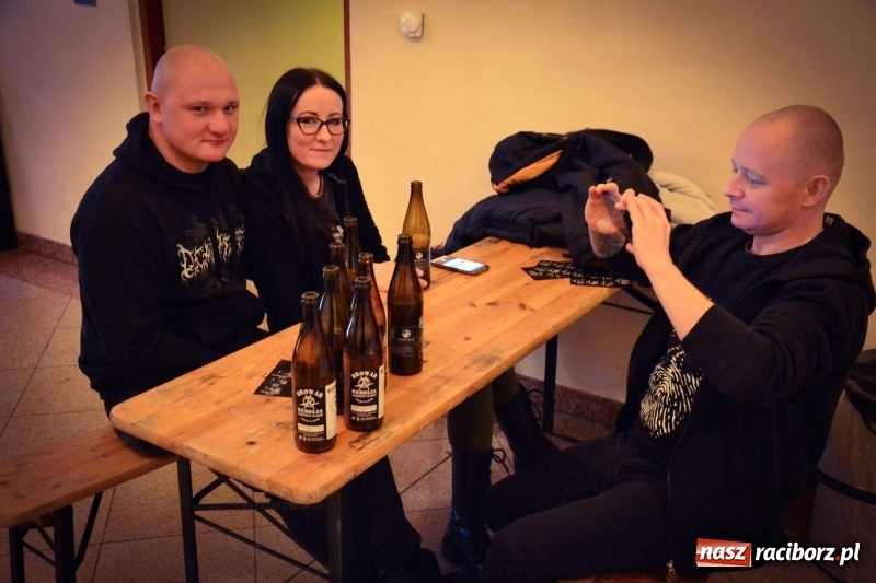 Zdjęcie w galerii na portalu naszraciborz.pl: Na zamku odbył się zlot browarów rzemieślniczych  wiadomości z regionu