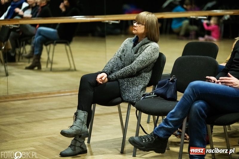 Zdjęcie w galerii na portalu naszraciborz.pl: Spotkanie i warsztaty z Joginem Śmiechu w RCK wiadomości z regionu