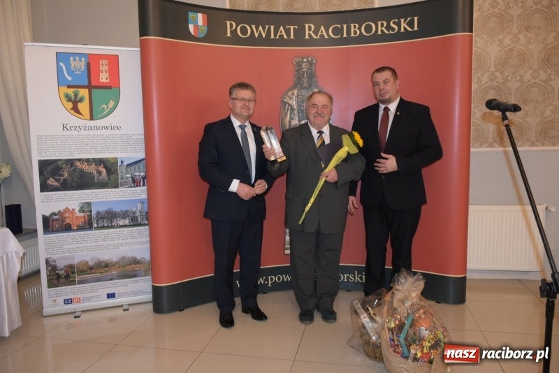 Zdjęcie w galerii na portalu naszraciborz.pl: Nagrody starosty Mieszko AD 2018 wręczone  wiadomości z regionu