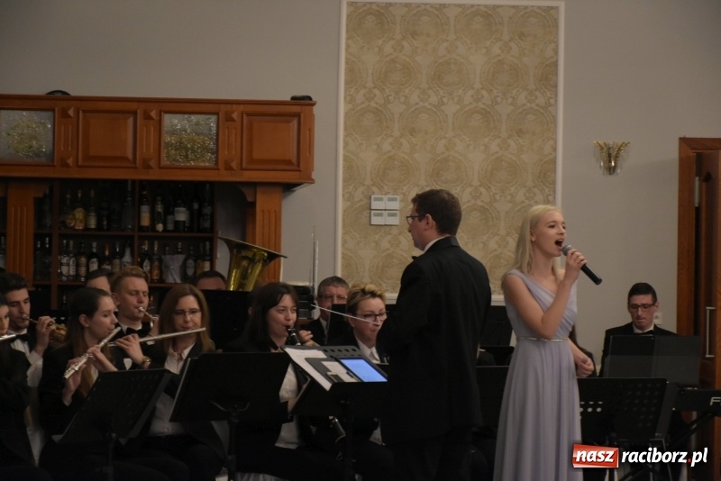 Zdjęcie w galerii na portalu naszraciborz.pl: Nagrody starosty Mieszko AD 2018 wręczone  wiadomości z regionu