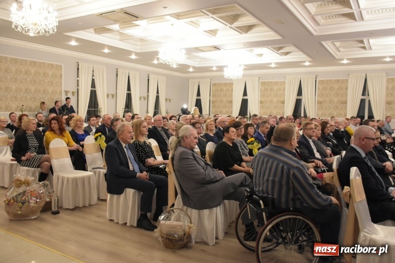 Zdjęcie w galerii na portalu naszraciborz.pl: Nagrody starosty Mieszko AD 2018 wręczone  wiadomości z regionu