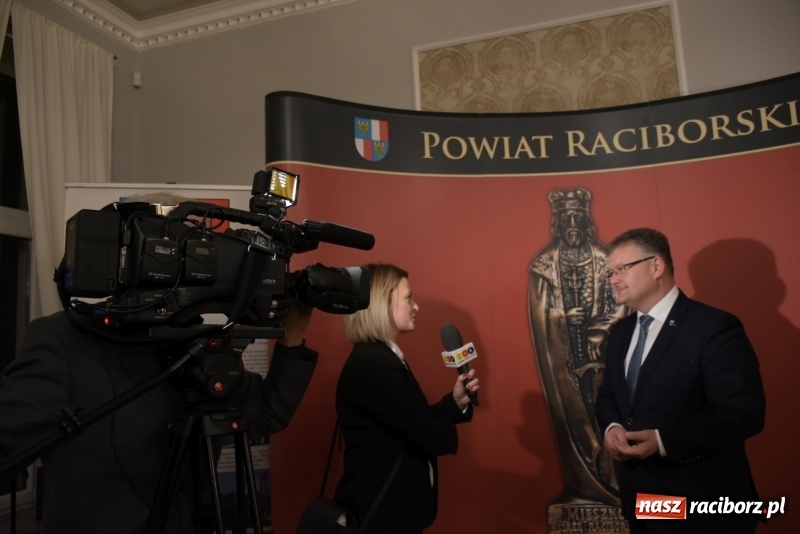 Zdjęcie w galerii na portalu naszraciborz.pl: Nagrody starosty Mieszko AD 2018 wręczone  wiadomości z regionu