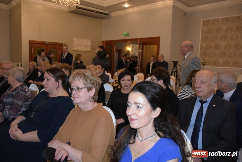 Zdjęcie w galerii na portalu naszraciborz.pl: Nagrody starosty Mieszko AD 2018 wręczone  wiadomości z regionu
