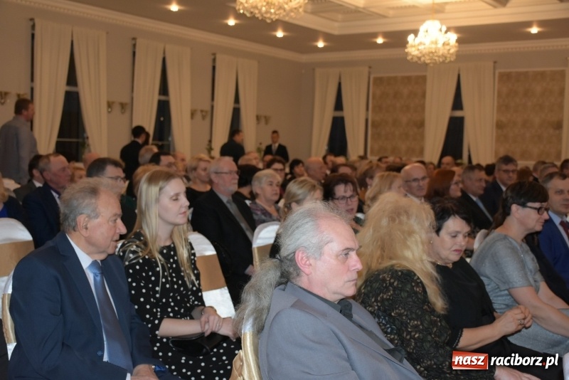 Zdjęcie w galerii na portalu naszraciborz.pl: Nagrody starosty Mieszko AD 2018 wręczone  wiadomości z regionu