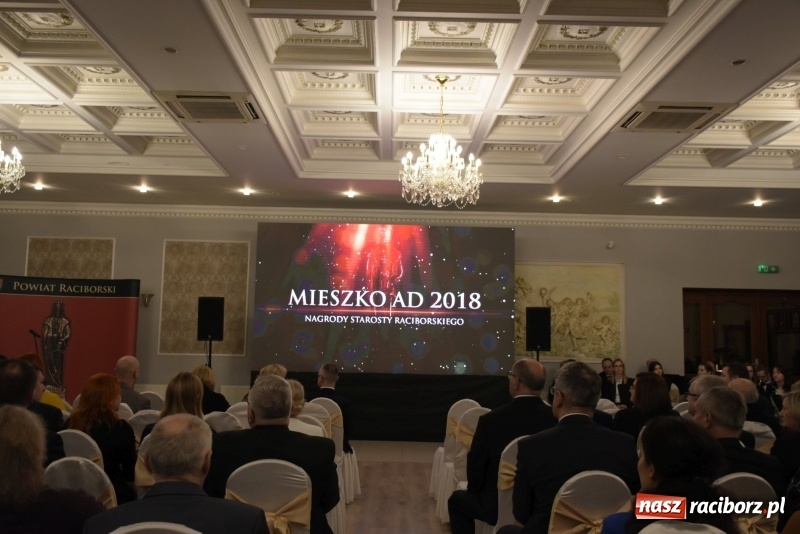 Zdjęcie w galerii na portalu naszraciborz.pl: Nagrody starosty Mieszko AD 2018 wręczone  wiadomości z regionu