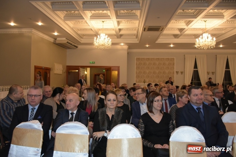 Zdjęcie w galerii na portalu naszraciborz.pl: Nagrody starosty Mieszko AD 2018 wręczone  wiadomości z regionu