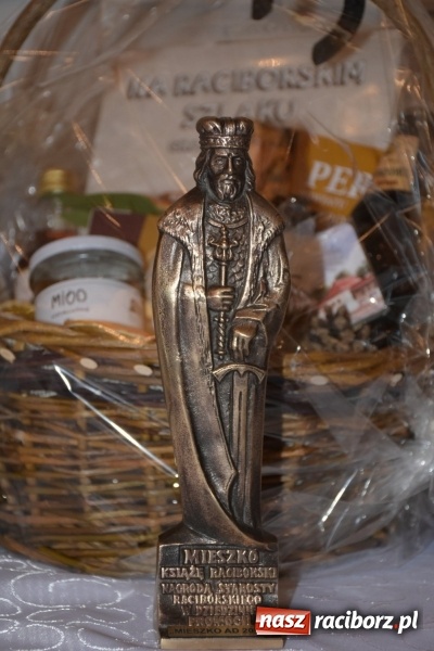 Zdjęcie w galerii na portalu naszraciborz.pl: Nagrody starosty Mieszko AD 2018 wręczone  wiadomości z regionu