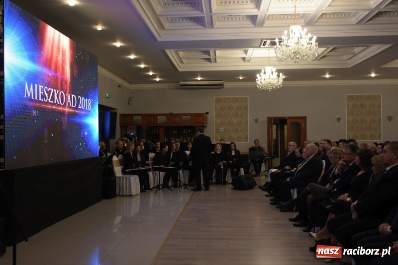 Zdjęcie w galerii na portalu naszraciborz.pl: Nagrody starosty Mieszko AD 2018 wręczone  wiadomości z regionu